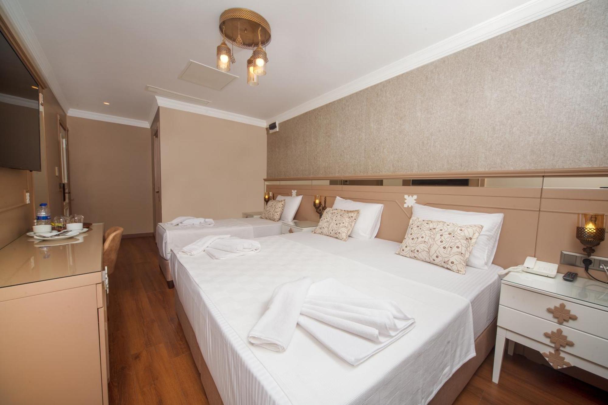Belmond Hotel Стамбул Экстерьер фото